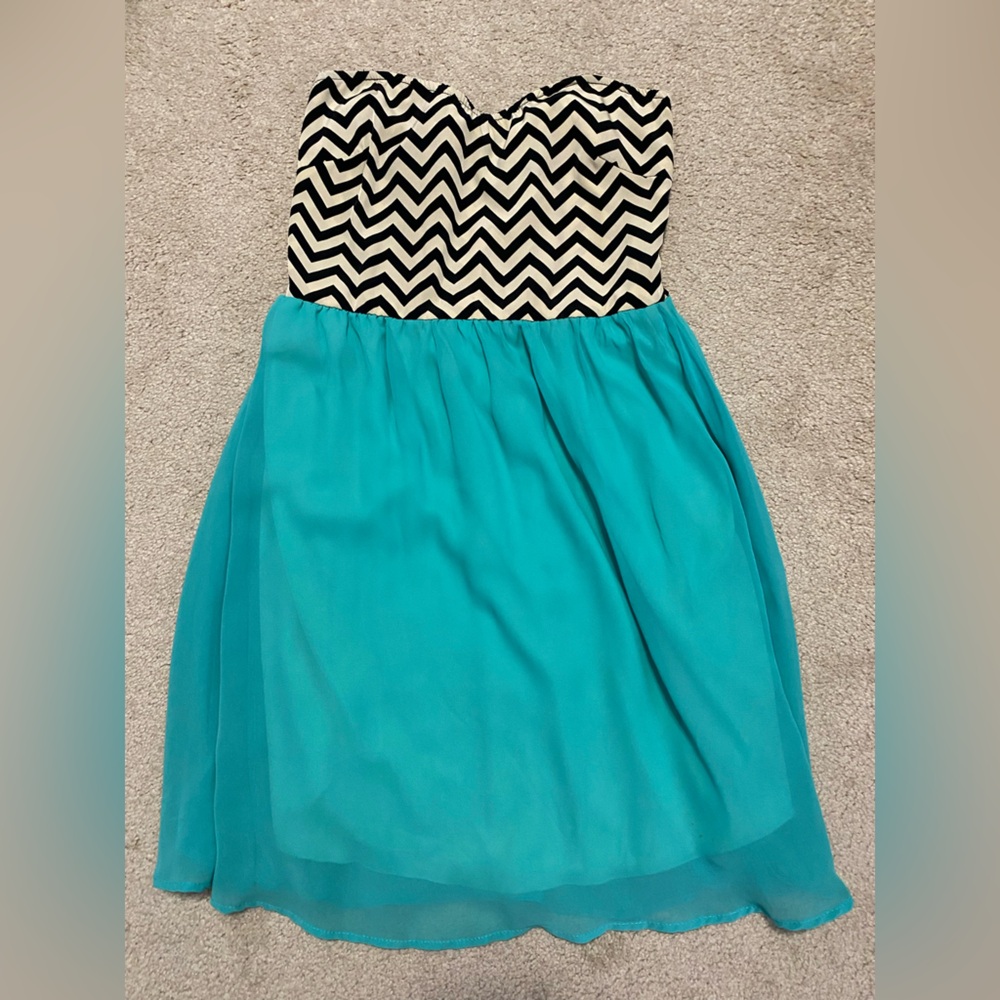 Everly Turquoise Chiffon Skirt with Black-and-White Chevron Waist